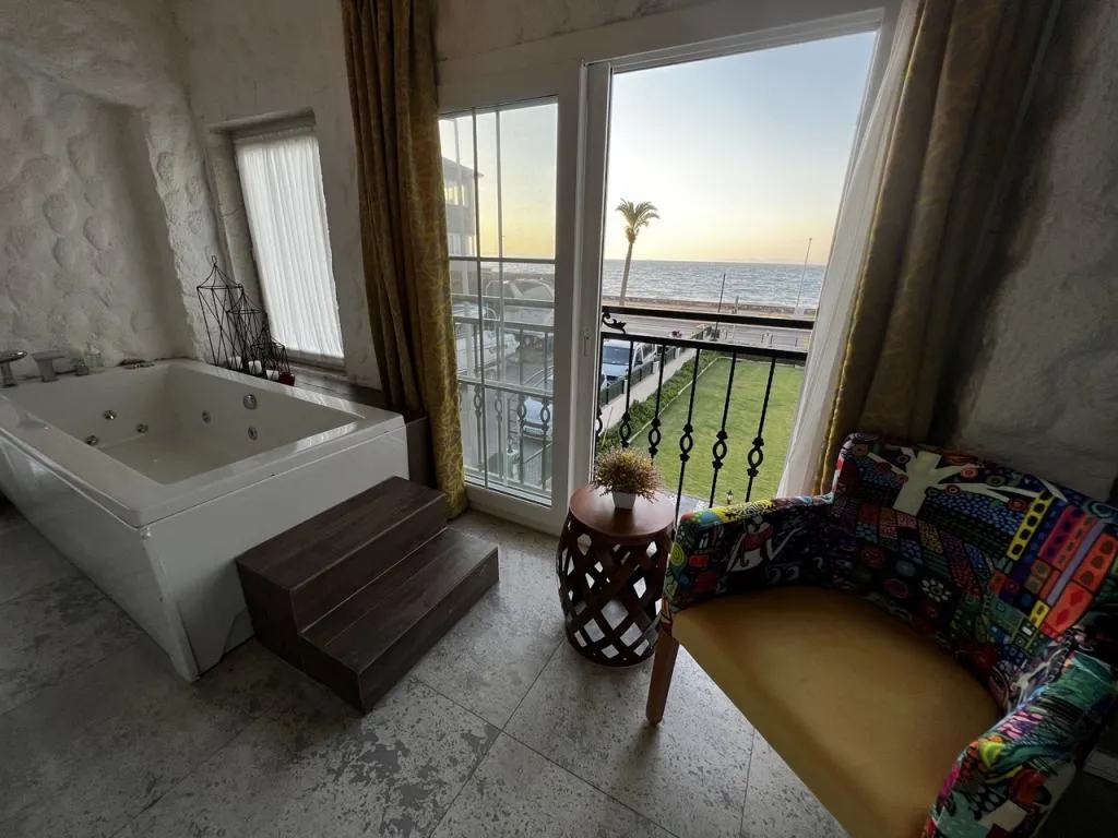 Executive Suite,Deniz Manzaralı,Jakuzili