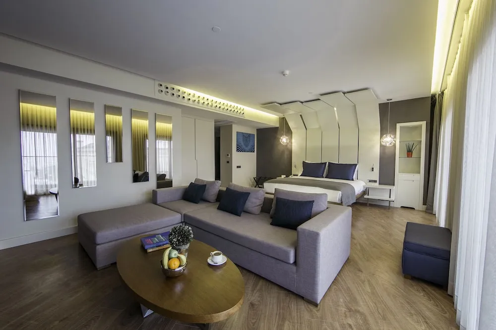 Çatı Katı Süiti (Penthouse)