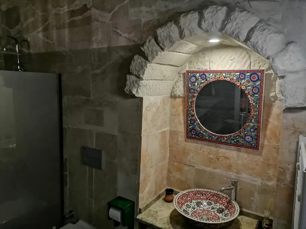 standart mağara oda