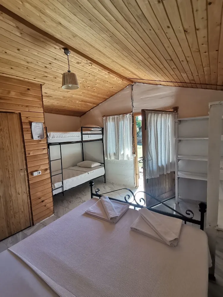 Bungalov, 3 Tek Kişilik Yatak