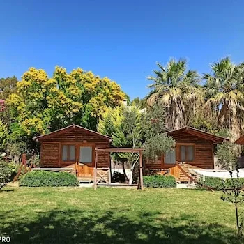Pitos Bungalows