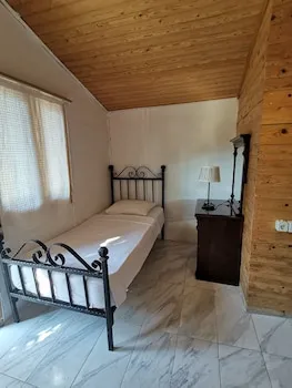 Pitos Bungalows