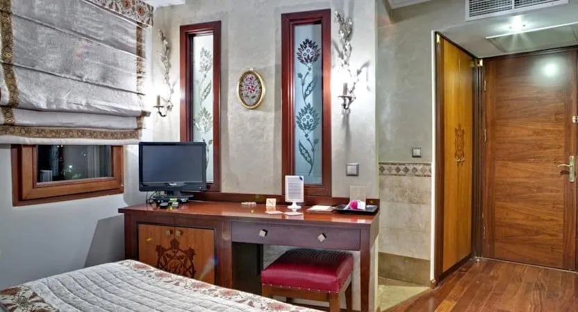 Dört Kişilik Oda,Sokak Manzaralı,Balkonsuz