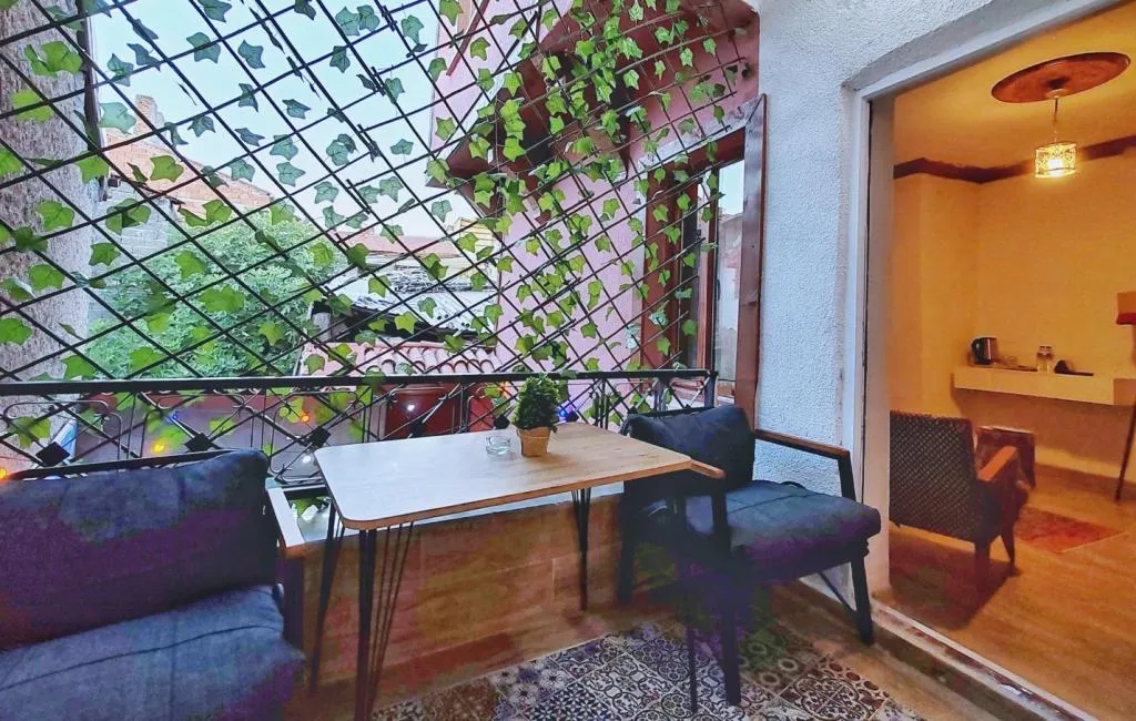 Jakuzili ve Şömineli Suite Oda