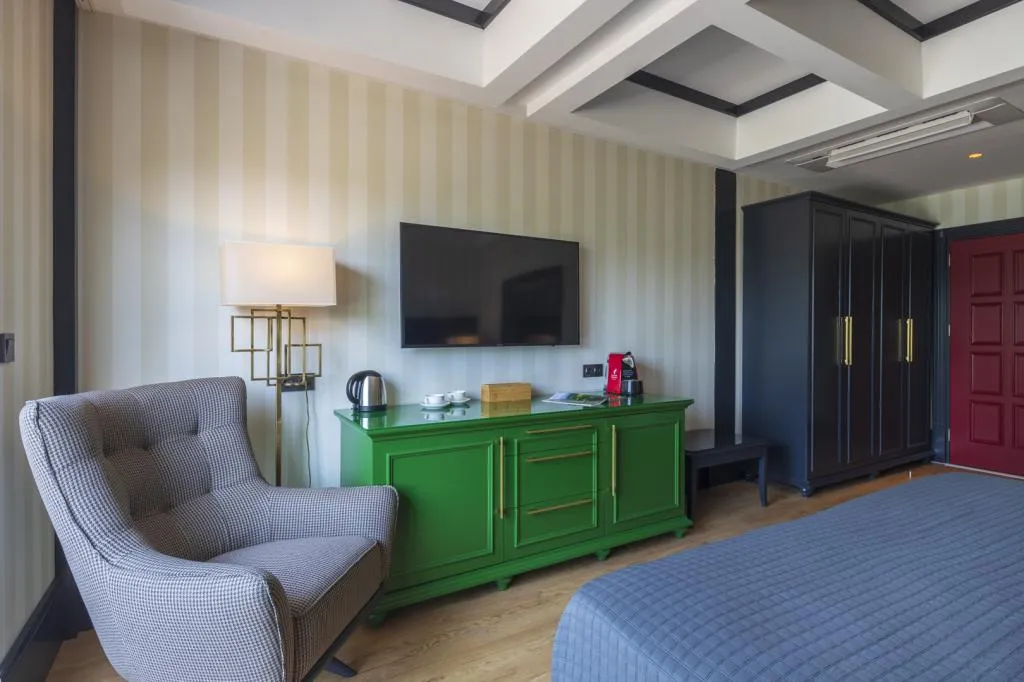 Deluxe Room 3 ADULT