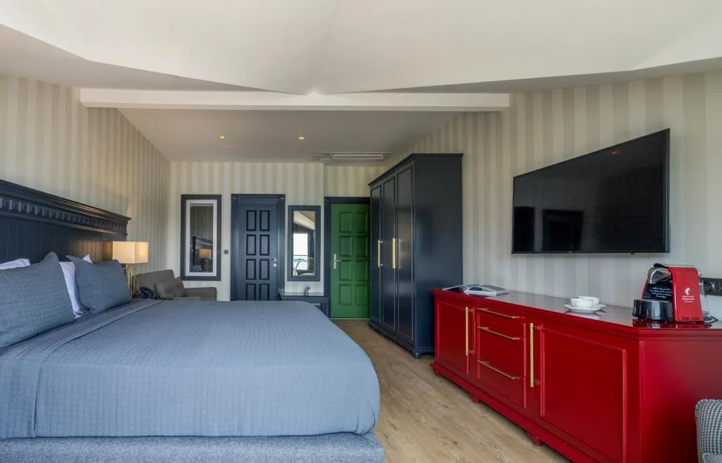 Deluxe Room 3 ADULT