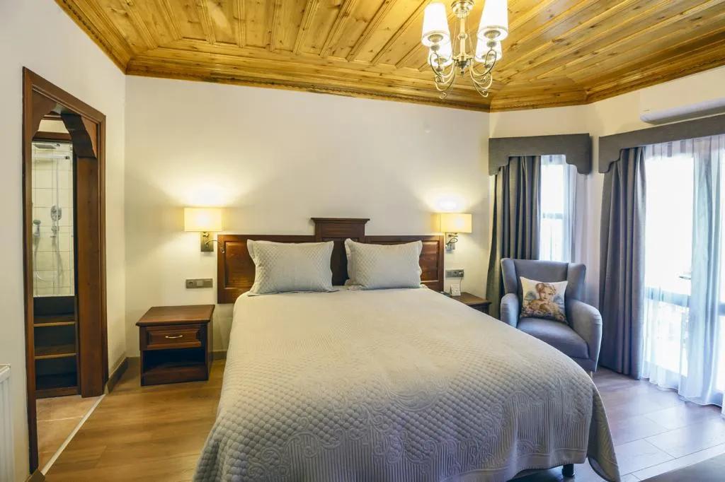 Suite,Deniz ve Bahçe Manzaralı