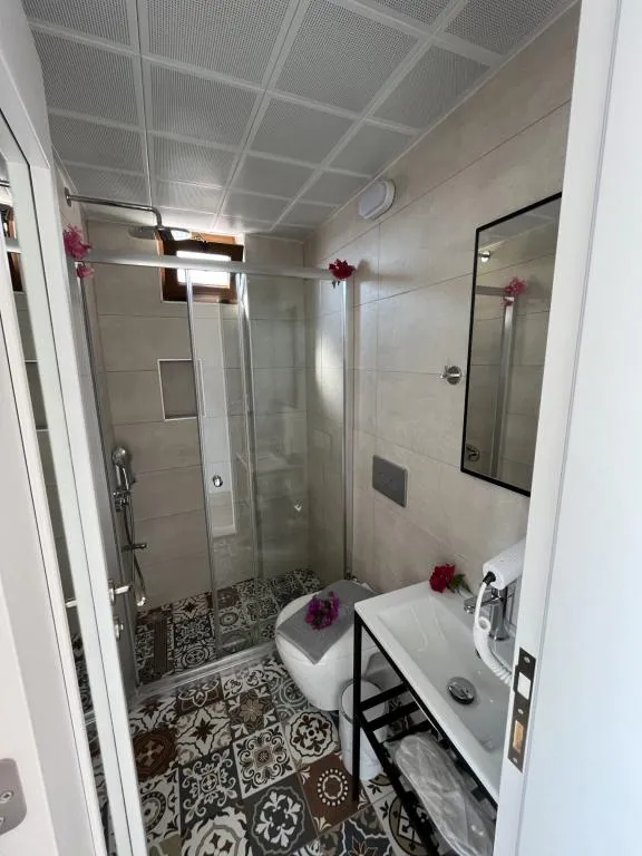 Standart Oda,Deniz veya Bahçe Manzaralı,Balkonlu
