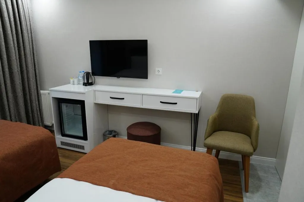Standart Tek Kişilik İki Ayrı Yataklı Oda