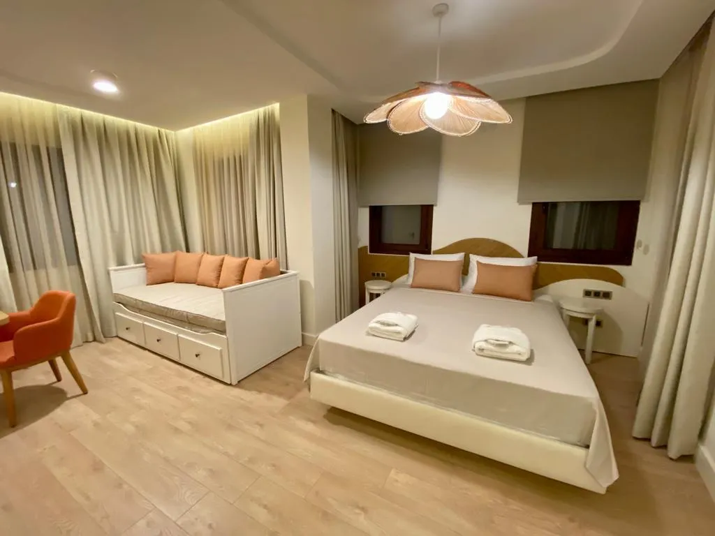Aile Odası,Sokak Manzaralı