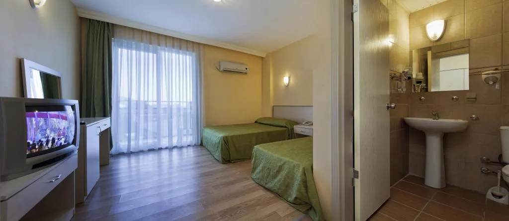 Standart Oda,Bahçe Manzaralı,Balkonlu