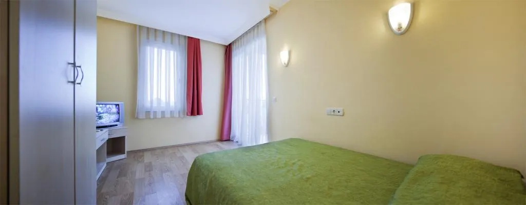 Standart Oda,Bahçe Manzaralı,Balkonlu