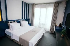 The Arena Hotel