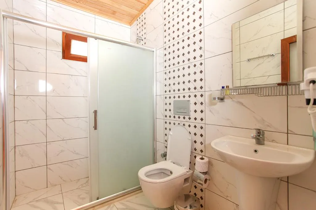Havuz Manzaralı Bungalow Oda