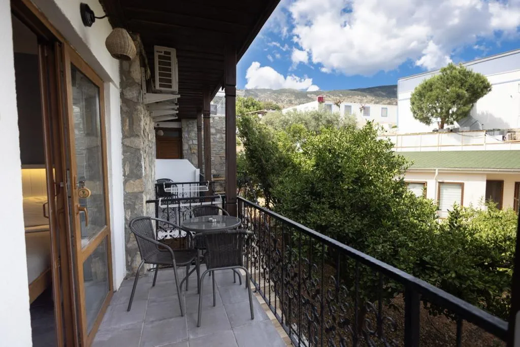 Aile Odası,Doğa Manzaralı,Balkonlu