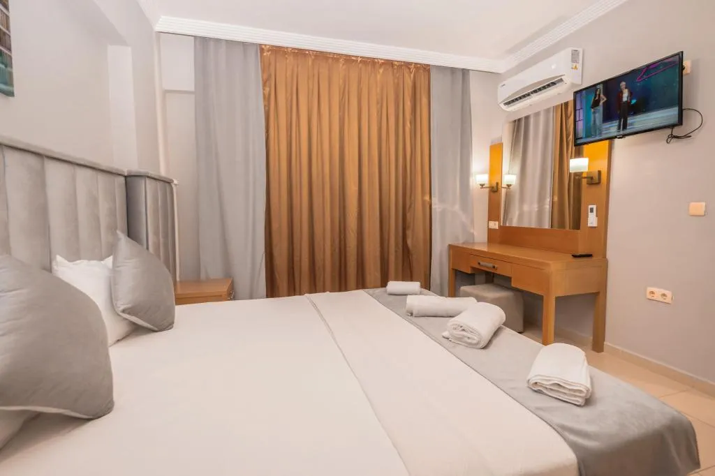 Deluxe Single,Şehir veya Dağ Manzaralı