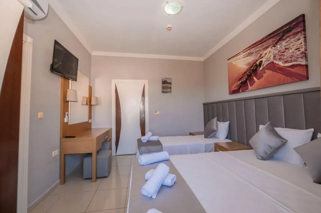 Deluxe Triple Room,Şehir veya Dağ Manzaralı,Balkonlu