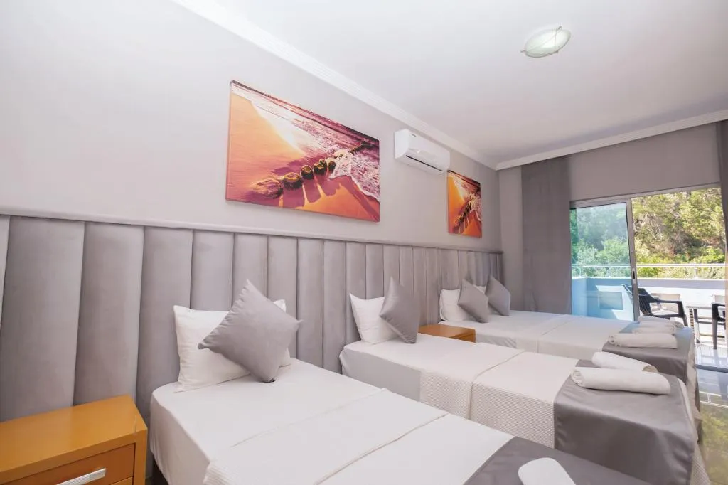 Deluxe Quadruple Room,Şehir veya Dağ Manzaralı,Balkonlu