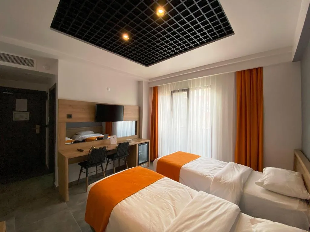 Twin,Şehir Manzaralı,Fransız Balkonlu