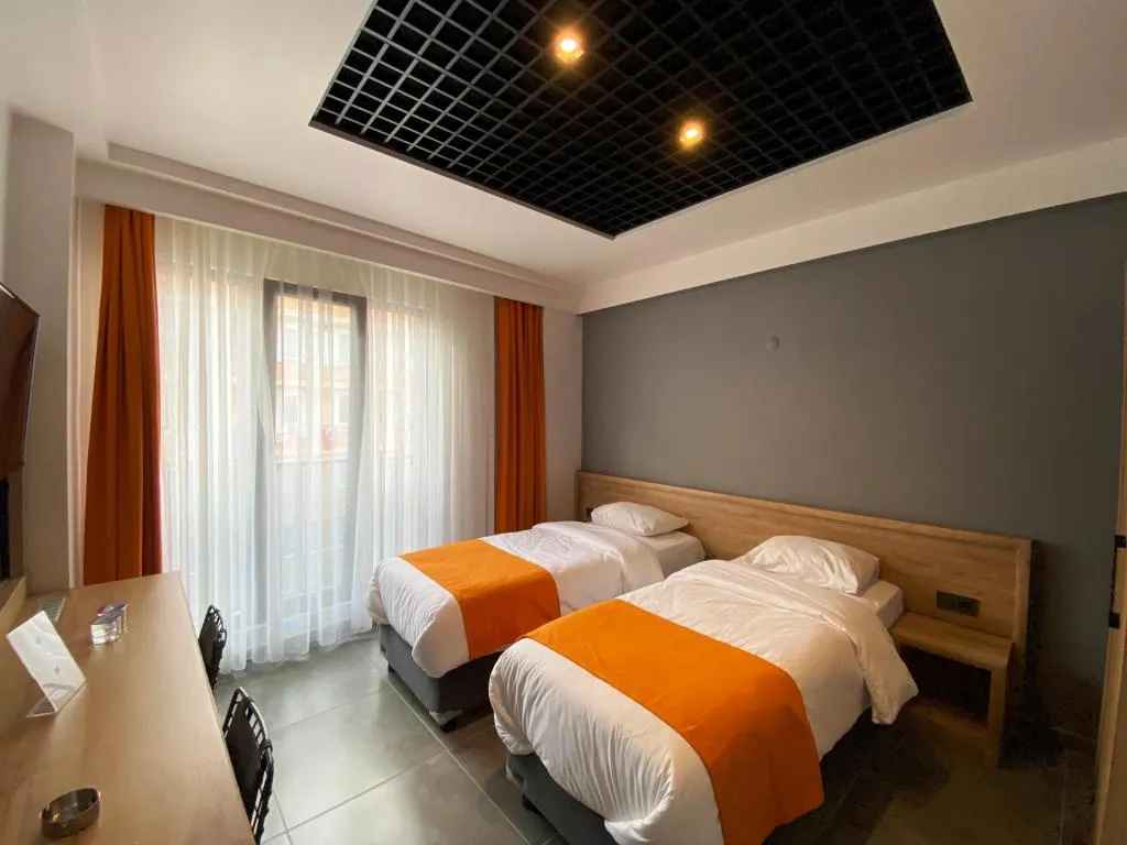 Twin,Şehir Manzaralı,Fransız Balkonlu
