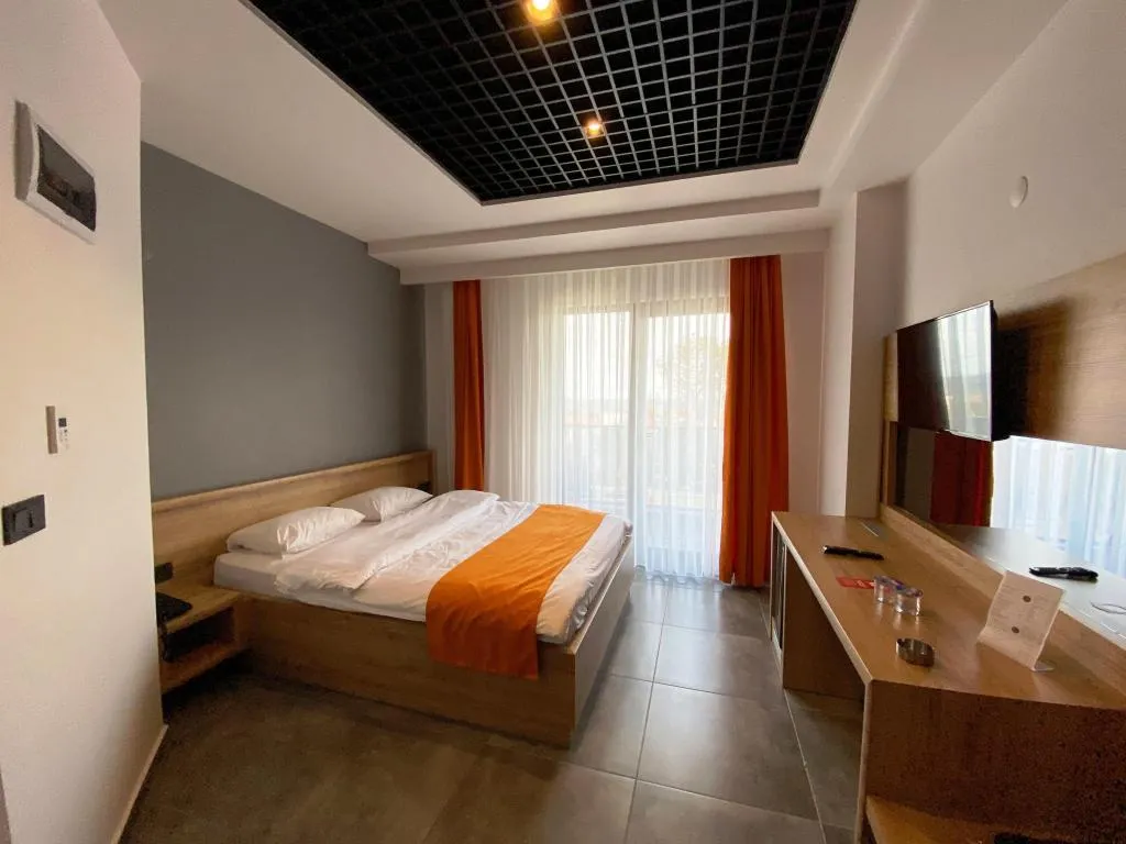 Deluxe Oda Balkonlu,Sokak Manzaralı,Balkonlu