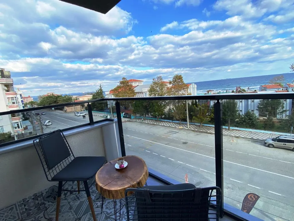 Deluxe Oda Balkonlu,Sokak Manzaralı,Balkonlu