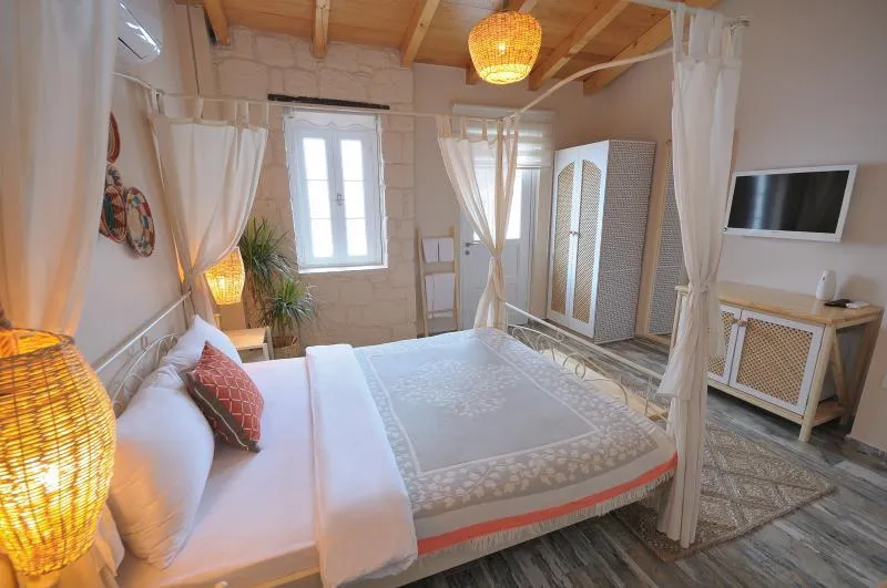 Deluxe Oda Balkonlu,Kara Manzaralı,Balkonlu