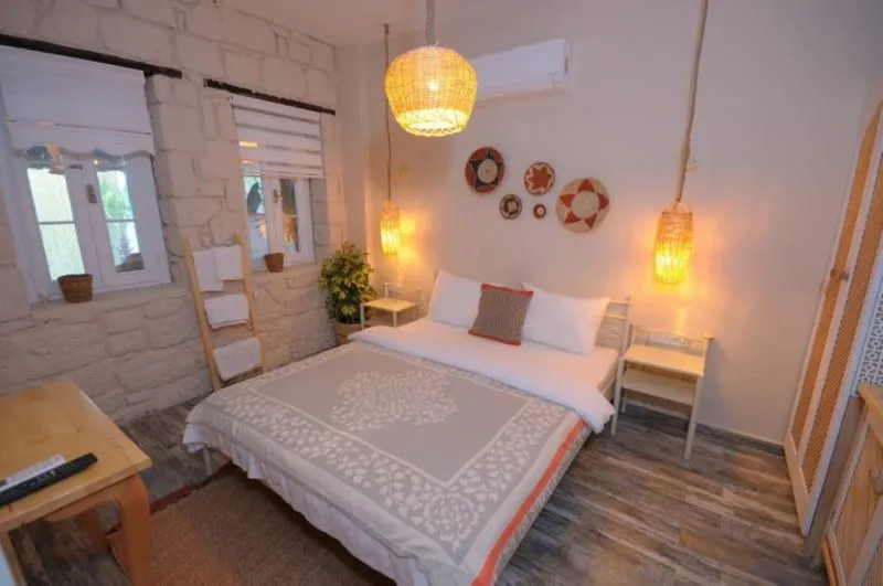 Standart Oda,Kara Manzaralı,Balkonsuz