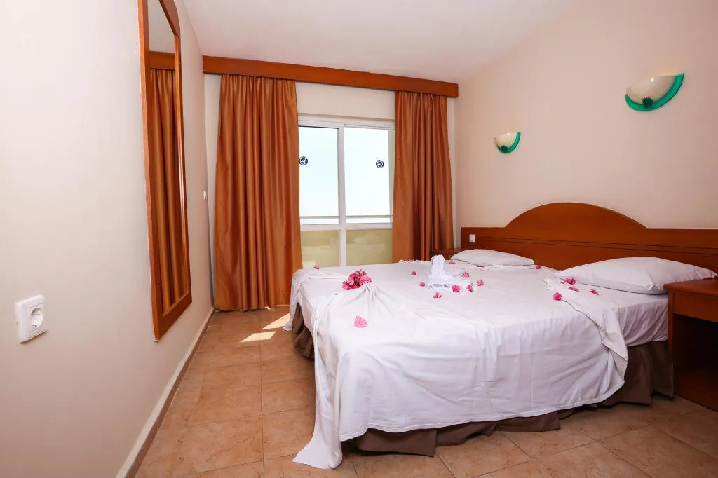 Suite,Bahçe Manzaralı