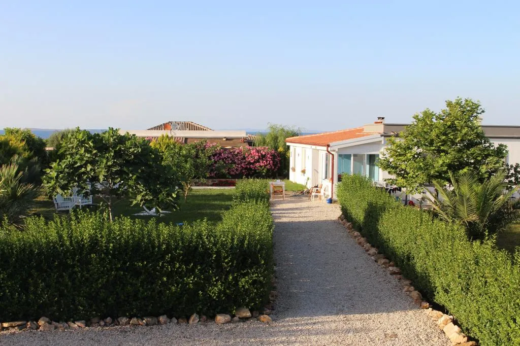 Bağ Evi