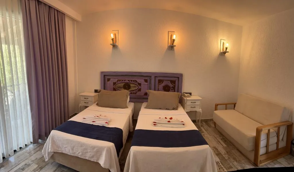Deluxe Oda Balkonlu,Bahçe Manzaralı,Balkonlu
