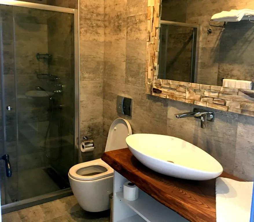 Deluxe Oda Balkonlu,Bahçe Manzaralı,Balkonlu