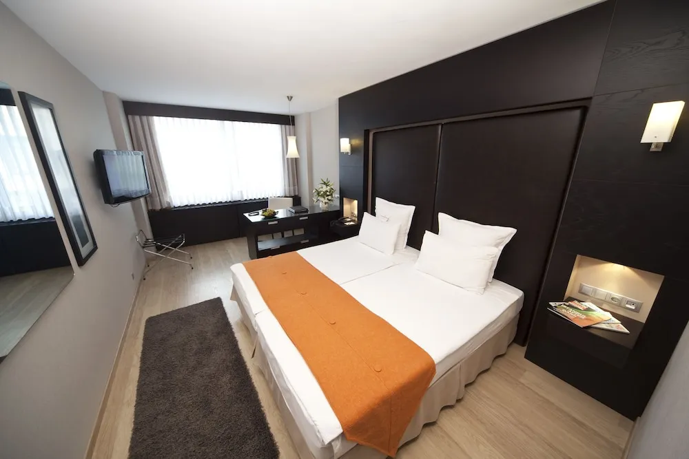 Standard Deluxe Room with City View