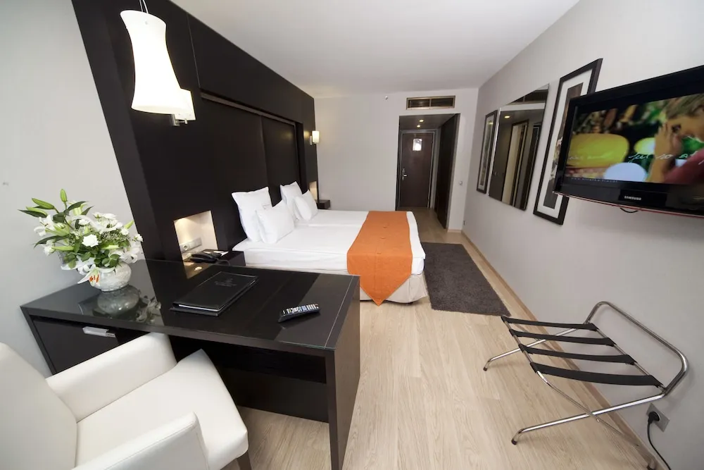 Standard Deluxe Room with City View