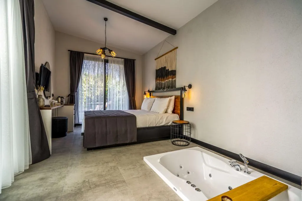 Bungalow,Bahçe Manzaralı,Jakuzili