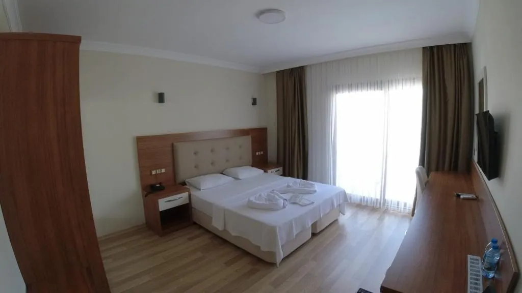 1+1 Suite,Kara veya Havuz Manzaralı