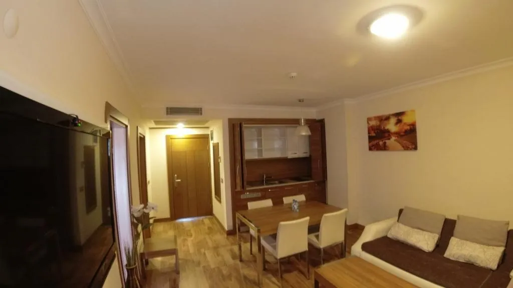 1+1 Suite,Kara veya Havuz Manzaralı