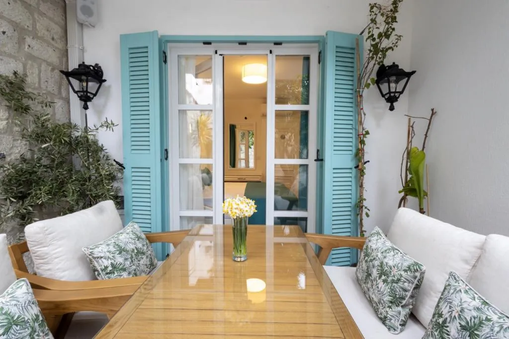 Deluxe Oda,Bahçe Manzaralı,Giriş Katı