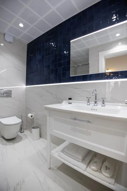 Deluxe Oda Balkonlu,Bahçe Manzaralı,Fransız Balkonlu