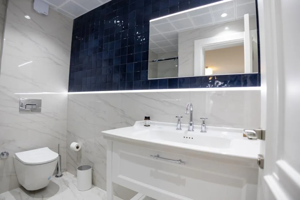 Deluxe Oda Balkonlu,Bahçe Manzaralı,Fransız Balkonlu