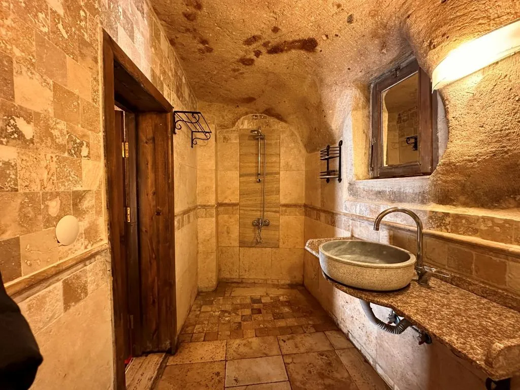 Mağara Oda,Verandalı