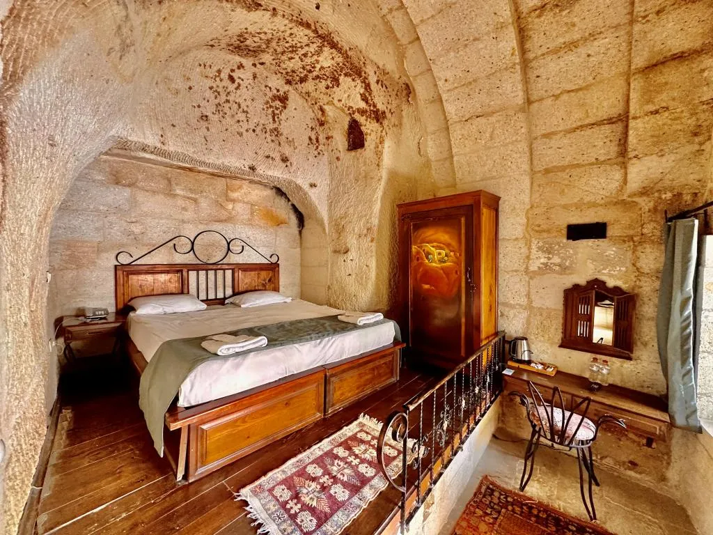Mağara Oda,Verandalı