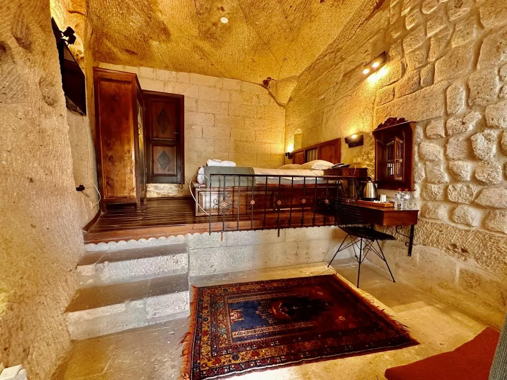 Mağara Oda,Verandalı