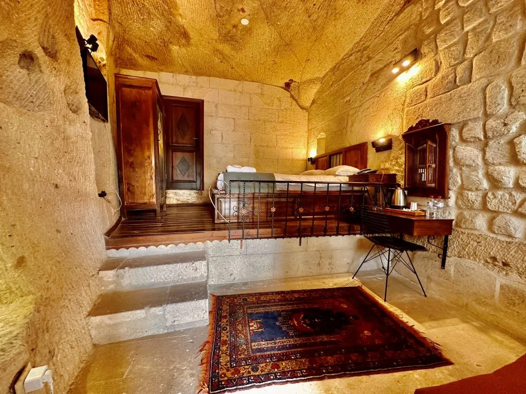 Mağara Oda,Verandalı