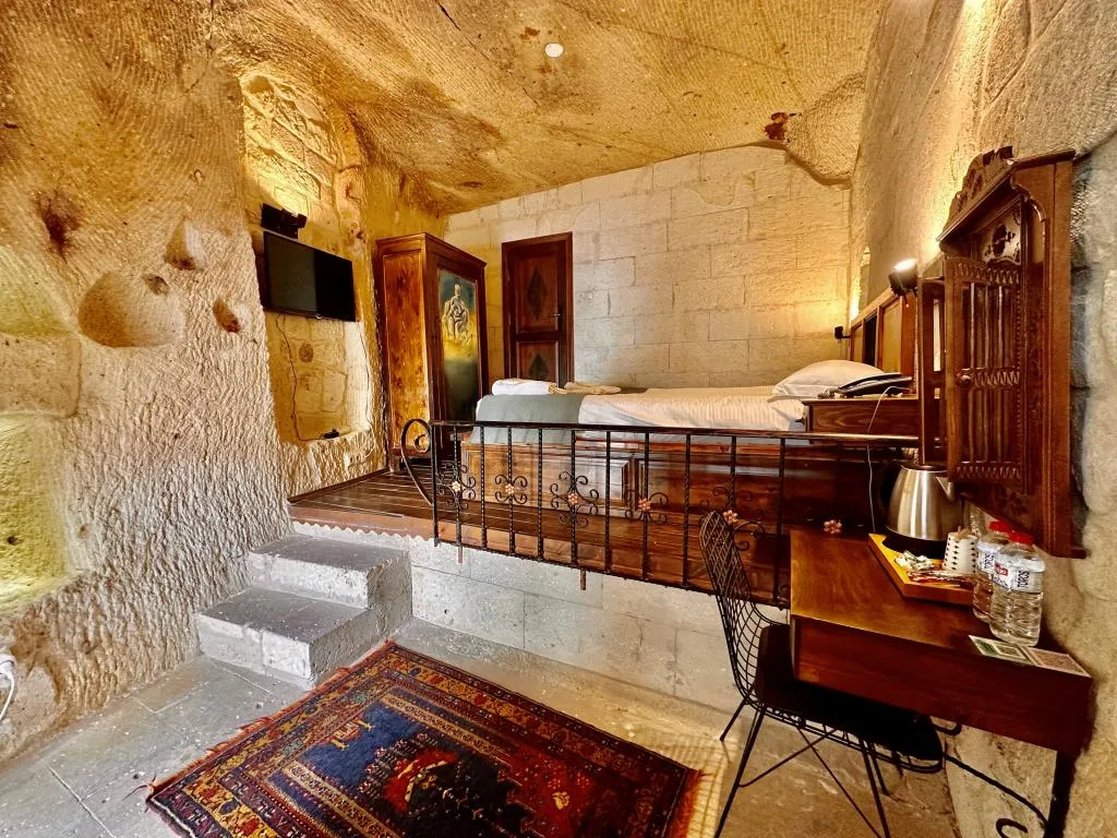 Mağara Oda,Verandalı