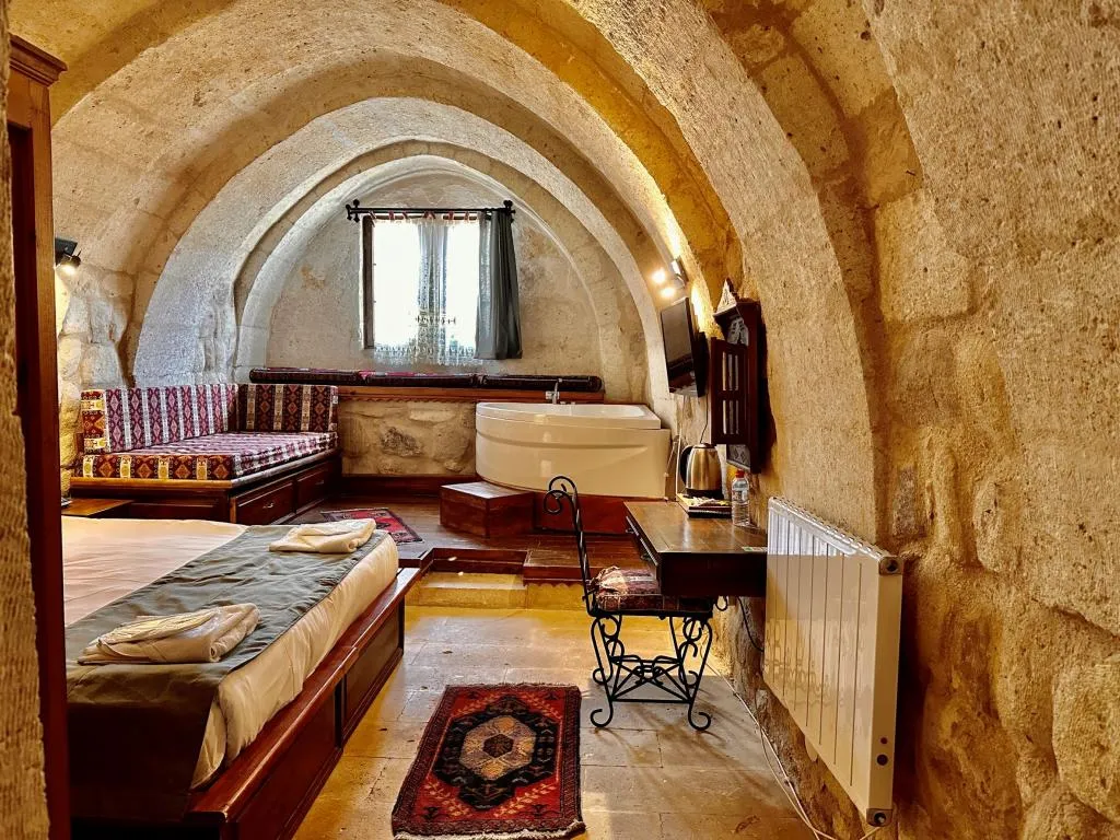 Executive Suite,Jakuzili