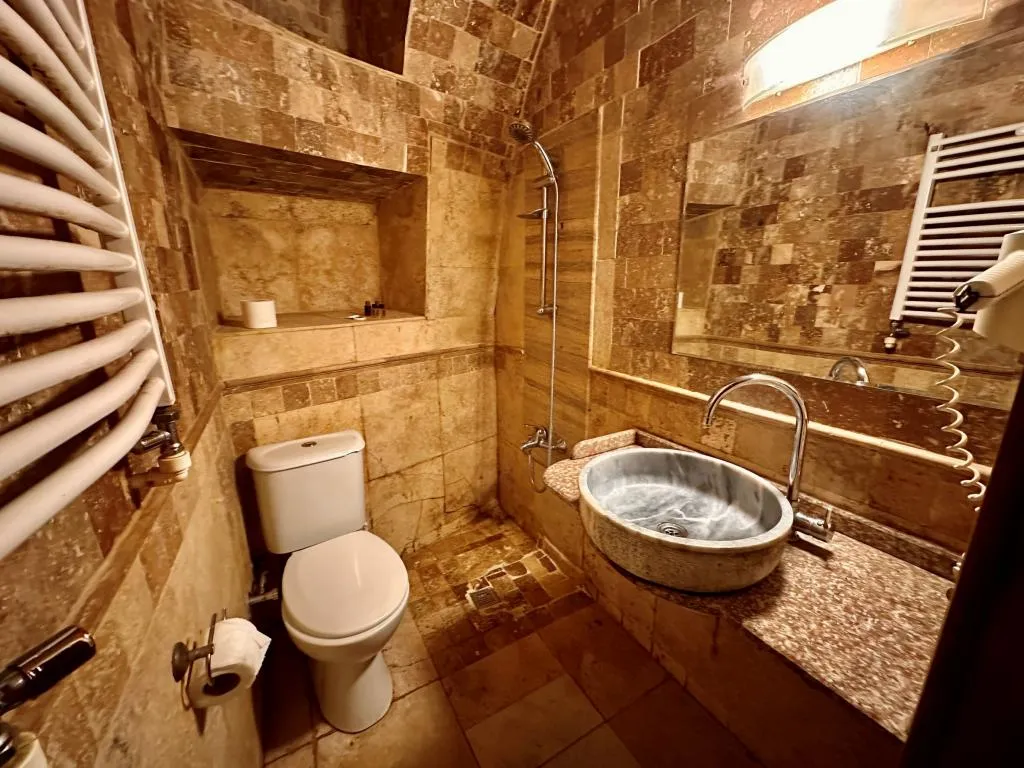 Executive Suite,Jakuzili