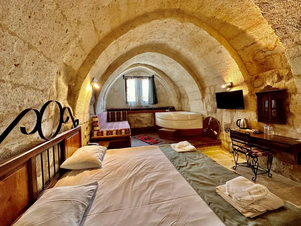 Executive Suite,Jakuzili
