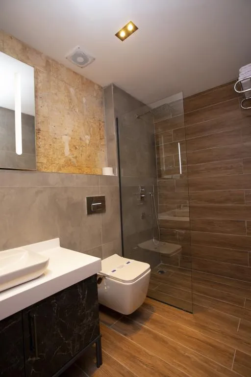 Deluxe Aile Odası,Avlu Manzaralı