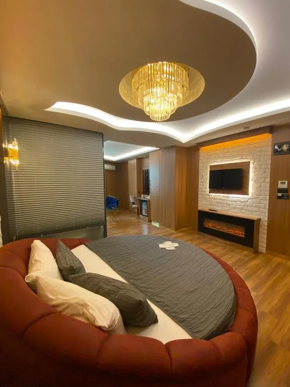 SUİT